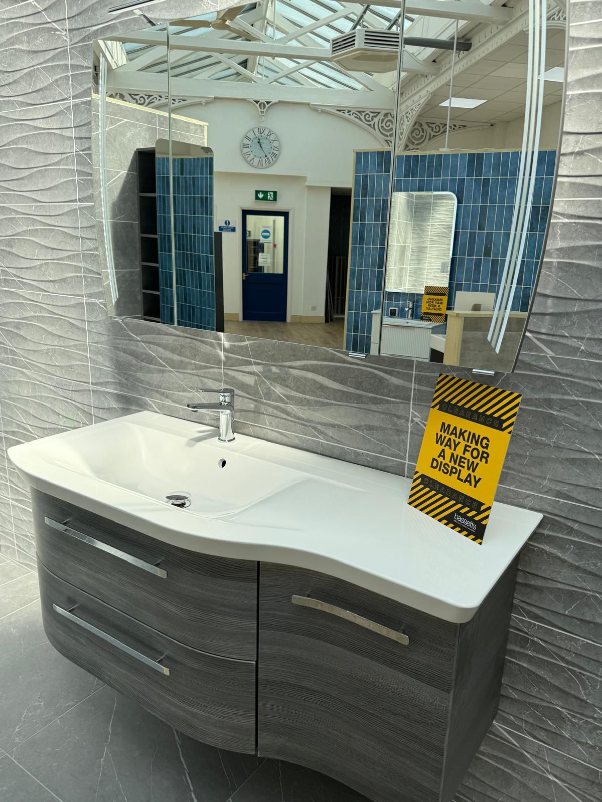 Pelipal Contea 1200mm Vanity Unit, Basin & Mirrored Cabinet