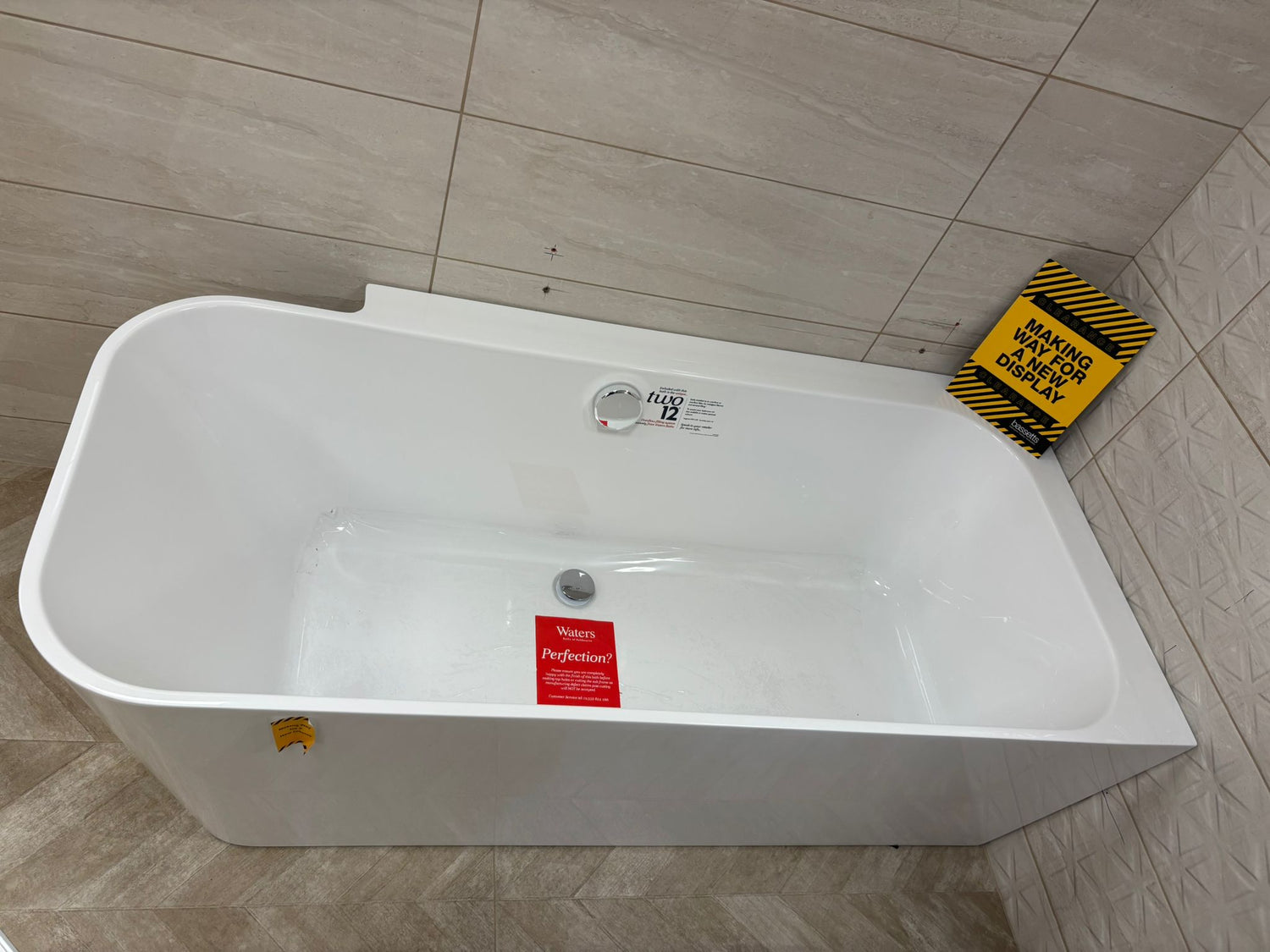 Waters Skye Right-Hand Corner Bath