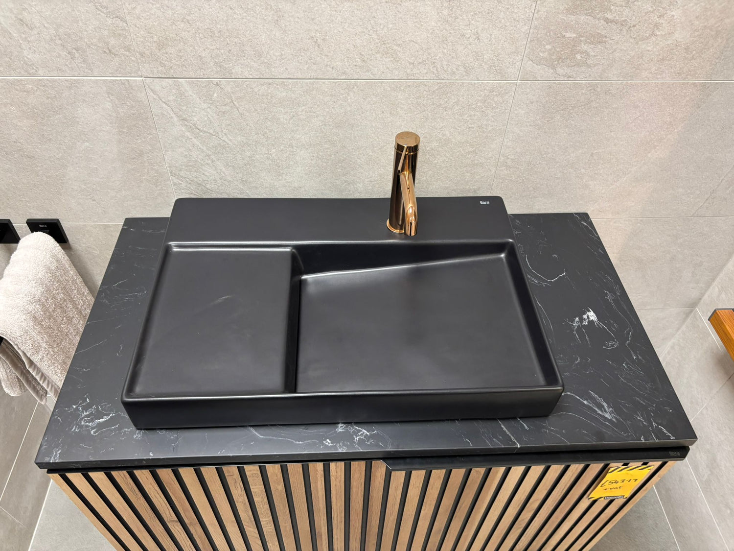 Roca Horizon Vanity Unit, Black Basin & Ona Basin Mixer