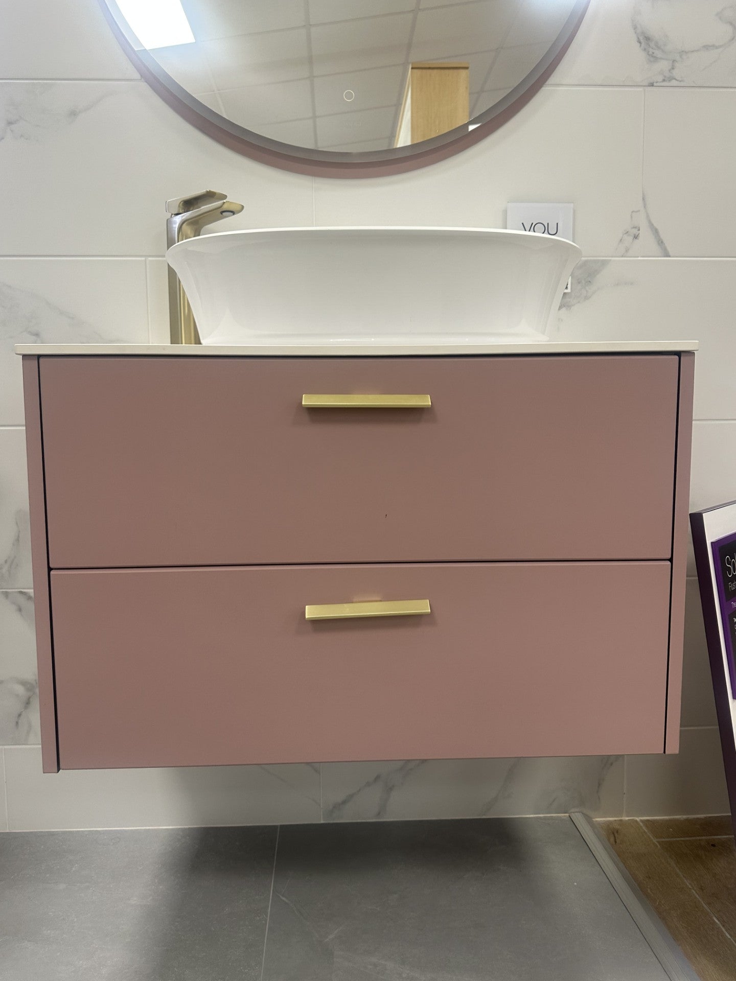 Utopia You Unit/Bowl/Tap & Matching Mirror