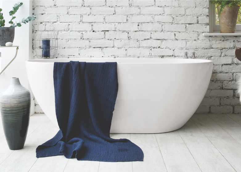 Win a Luxurious Waters Loche Bath with Bassetts!