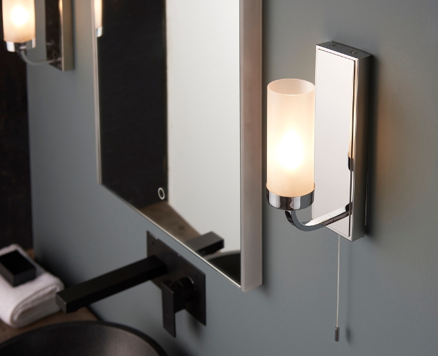 Chrome plate & frosted glass wall light